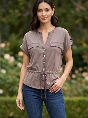 White House Black Market SS Sandwash Utility Tee Size XS Brown NWT